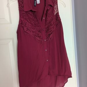 Red Lace Sleeveless Button-up Blouse